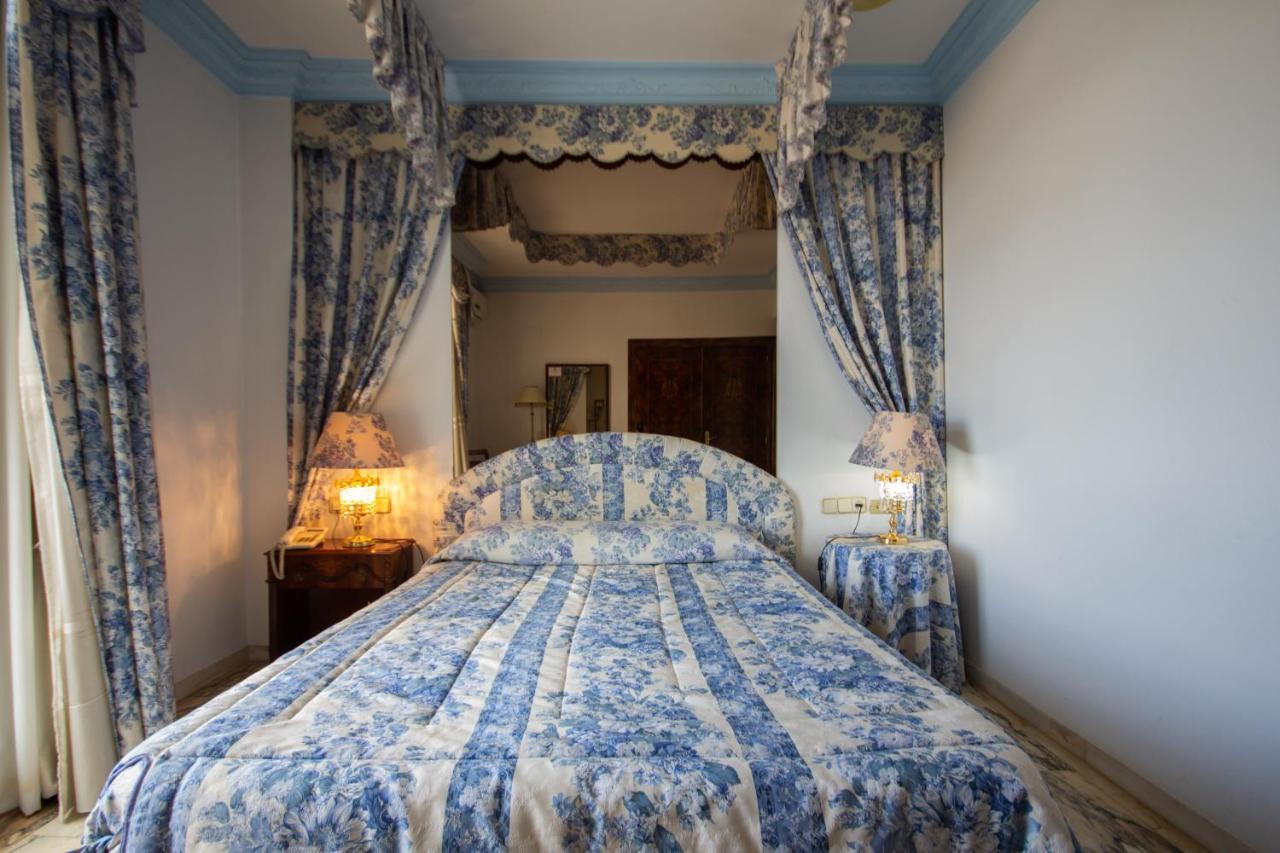 Hotel Hidalgo Martos Eksteriør billede